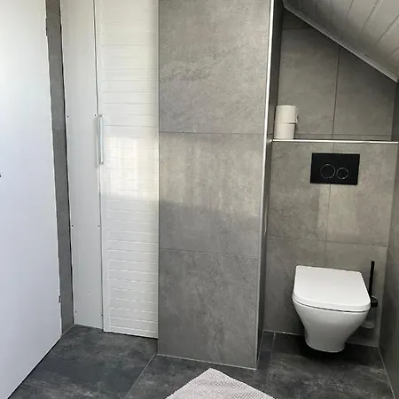 Neu Renovierte Monteur/ferienwohnung Leimersheim
